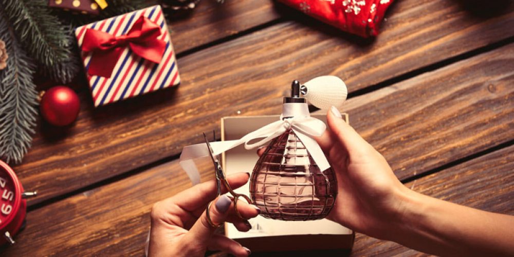Offrir un parfum aux senteurs orientales en cadeau à Noël